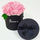Exclusiva caja negra, redonda sombrero vintage con 21 rosas ecuatorianas rosadas. Servicio en todas las comunas de Santiago de Chile. Seleccione color de las rosas: