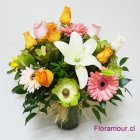 Florero de Rosas, gerberas, liliums y complementios