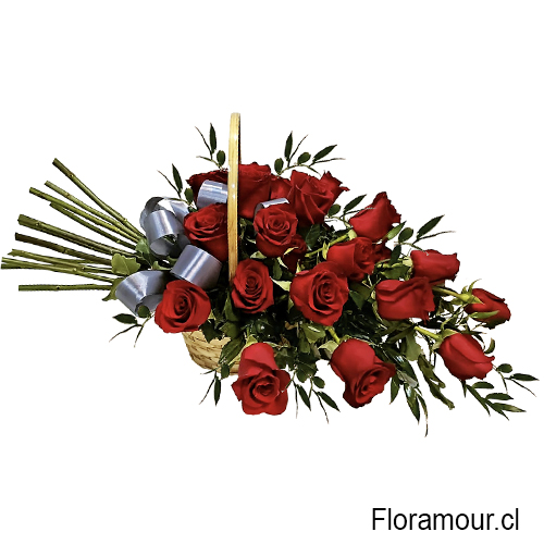 Ramo tendido de 24 Rosas en cesta r&uacute;stica